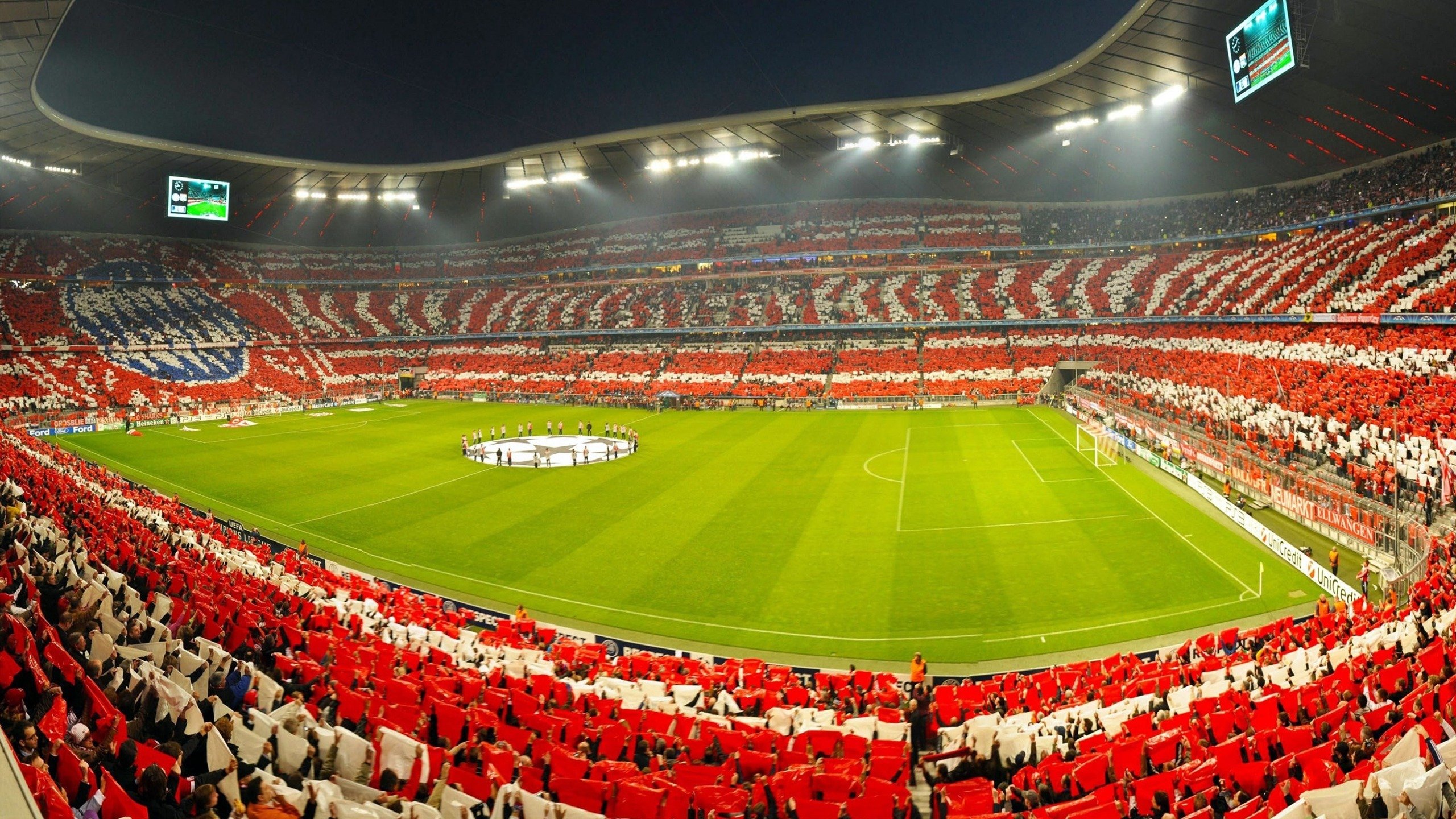 败北引发热议！，莱万多夫斯基在塞尔维亚队比赛中重返赛场上演精彩一战